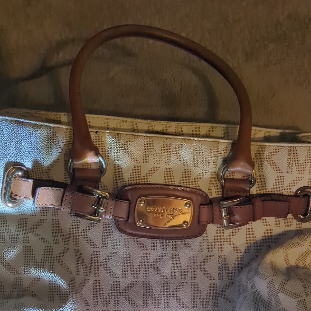 Michael Kors Cream and Tan Satchel - Picture 2 of 15